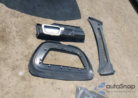 2022 Tesla Model Y Long Range Dual Motor All-Wheel Drive z USA, uszkodzony, nr VIN 7SAYGDEE4NA005009